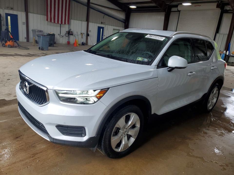 2020 VOLVO XC40 — VIN YV4162UK0L2338773