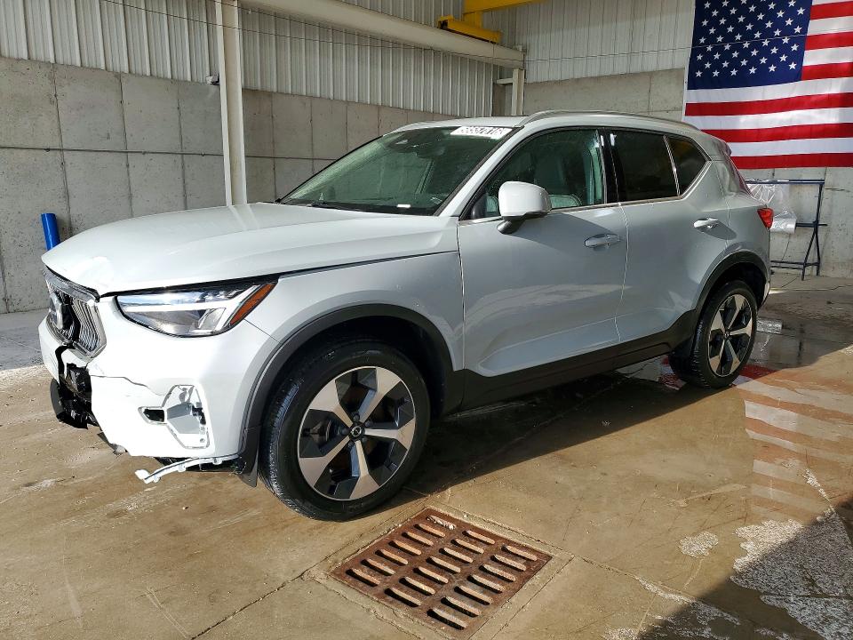 2025 VOLVO XC40 — VIN YV4L12UJ7S2465341