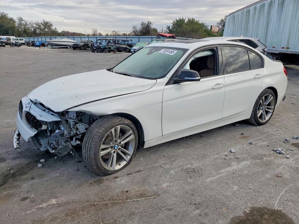 2018 BMW 330 — VIN WBA8B9C5XJK677410
