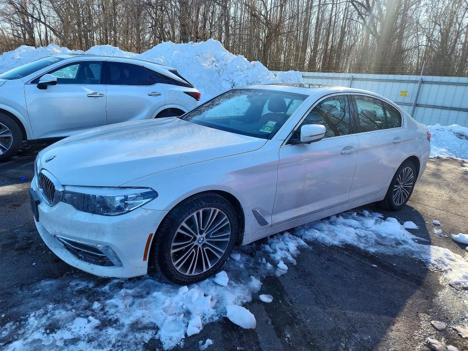 2019 BMW 540 — VIN WBAJE7C52KWW05057