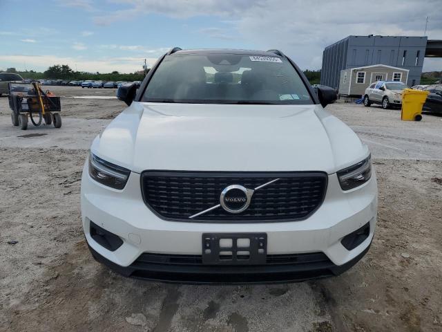 YV4162UM6N2731486