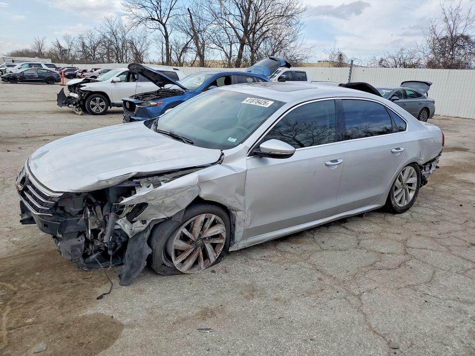 2018 VOLKSWAGEN PASSAT — VIN 1VWBA7A37JC031329