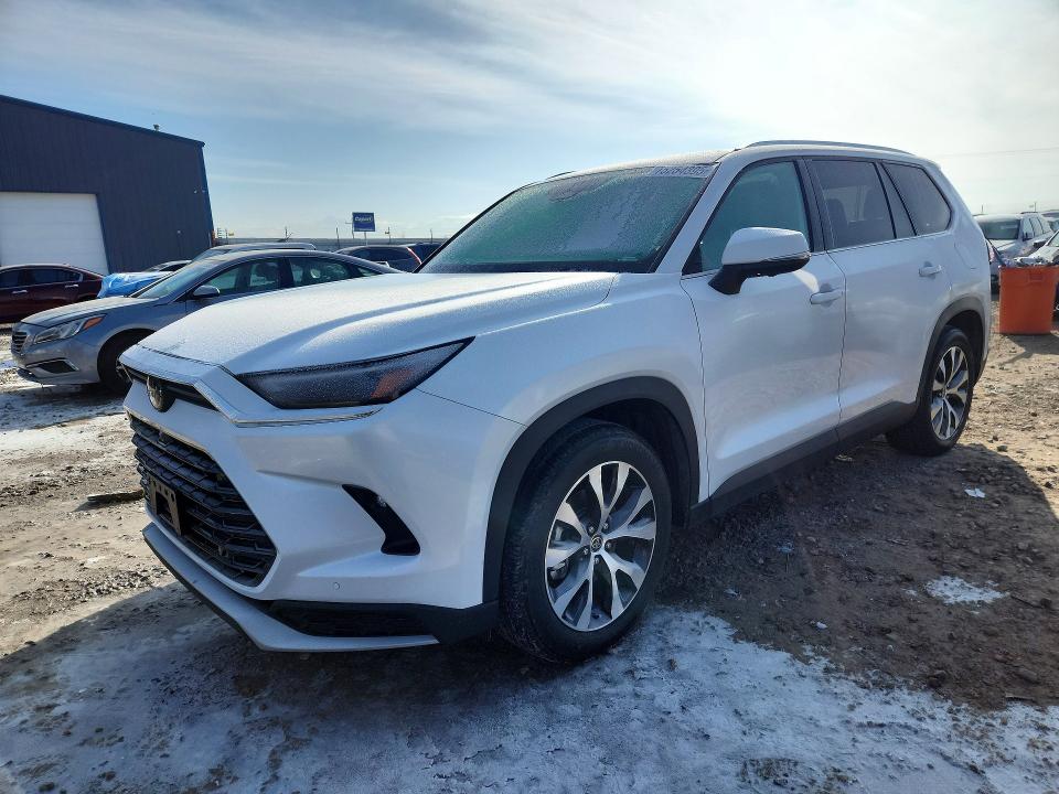 2024 TOYOTA GRAND HIGHLANDER — VIN 5TDADAB52RS005864