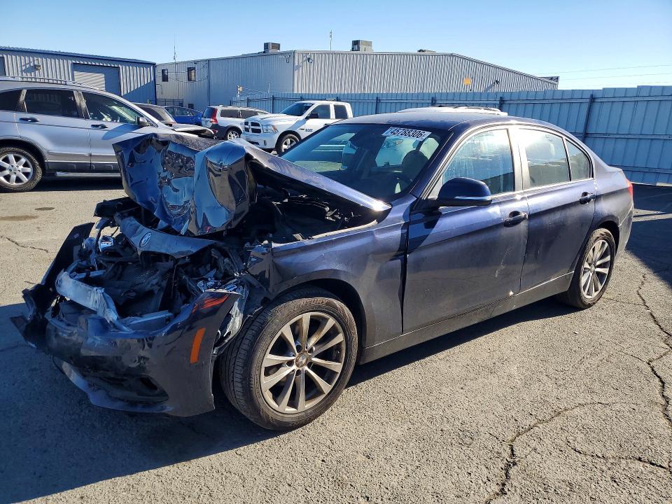 2017 BMW 320 — VIN WBA8E1G31HNU18153
