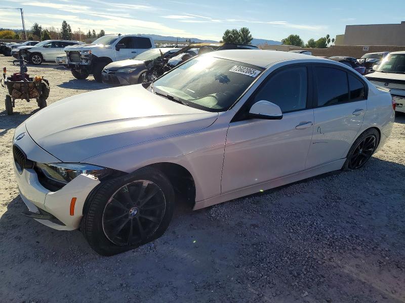 2017 BMW 320 — VIN WBA8E1G34HNU17384