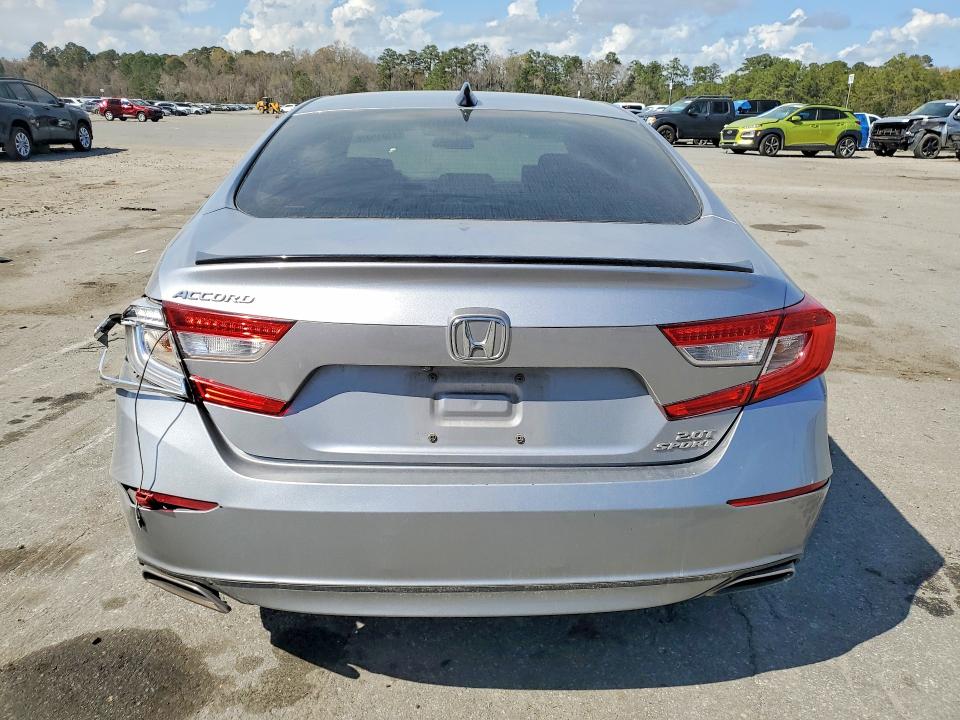 1HGCV2F30MA018639