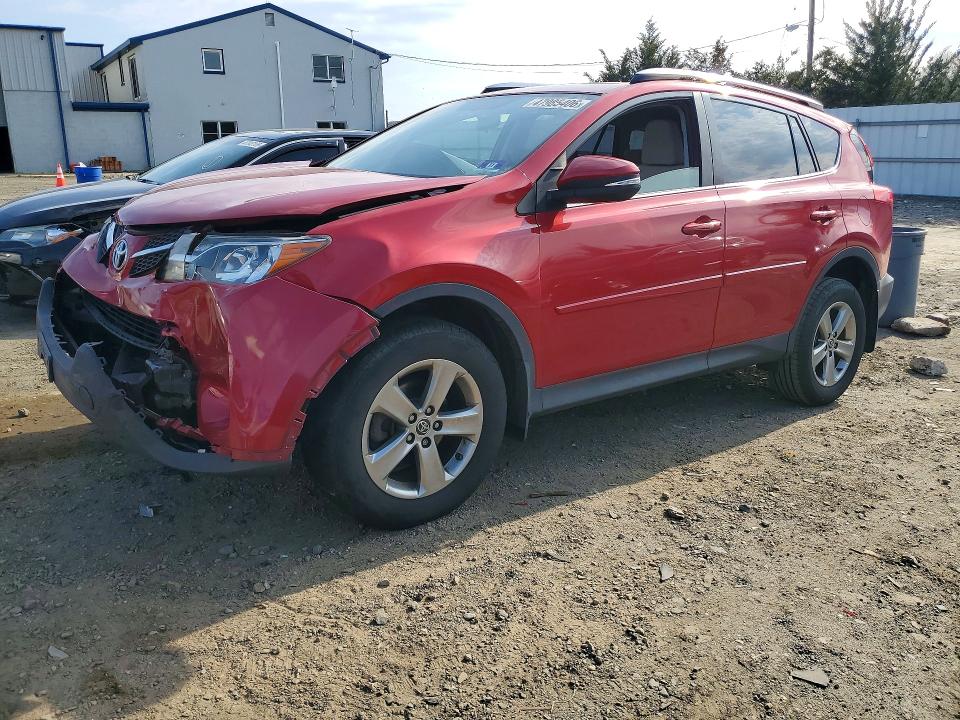 2015 TOYOTA RAV4 — VIN JTMRFREV3FD160325