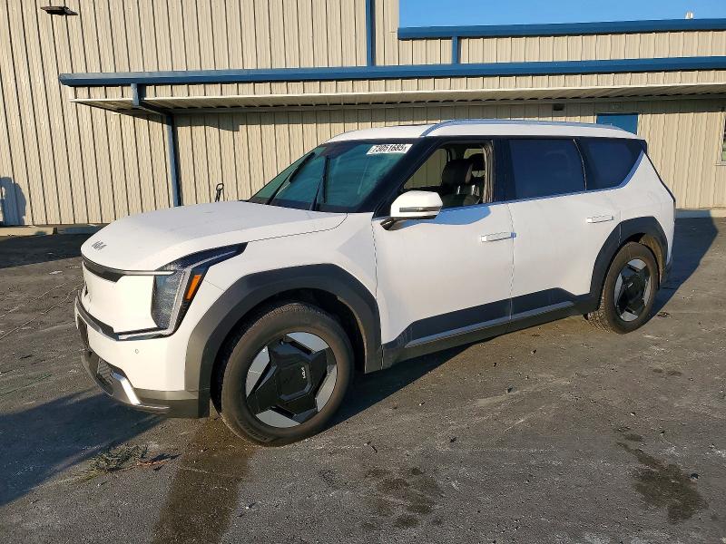 2025 KIA EV9 — VIN 5XYAFFS59SG002437