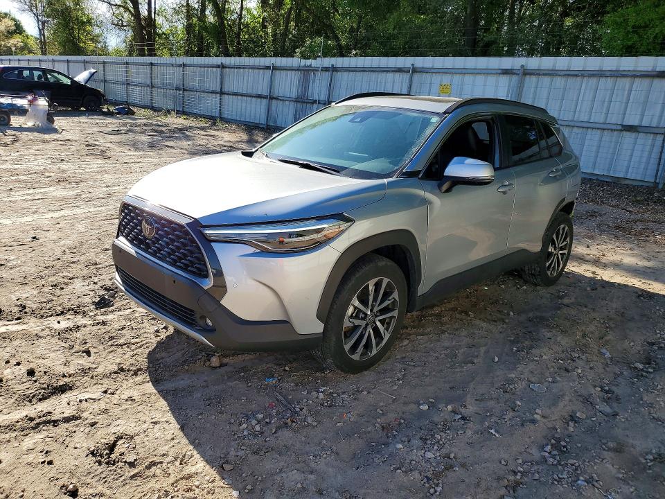 2022 TOYOTA COROLLA CROSS — VIN 7MUDAAAGXNV033825