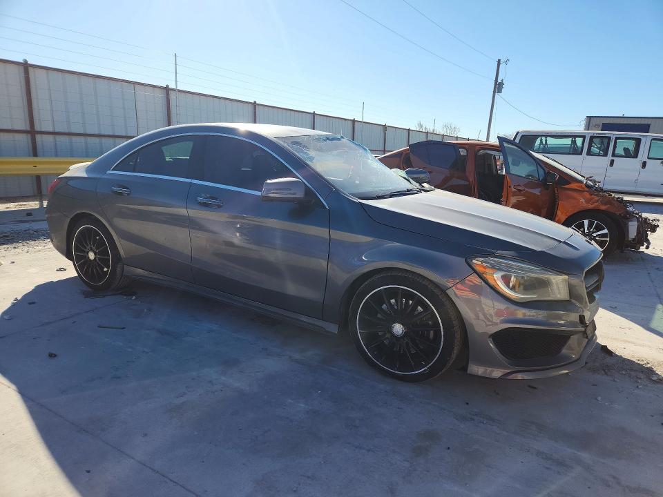 WDDSJ4EB5FN226074