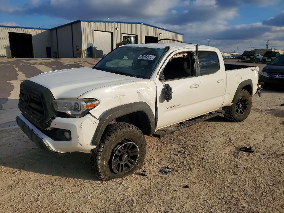 2017 TOYOTA TACOMA — VIN 5TFDZ5BNXHX015847