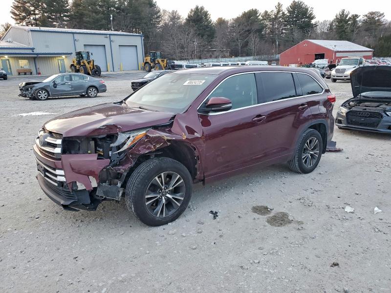 2018 TOYOTA HIGHLANDER — VIN 5TDBZRFH3JS806493