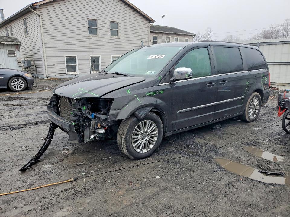 2015 CHRYSLER TOWN & COUNTRY — VIN 2C4RC1CGXFR620592