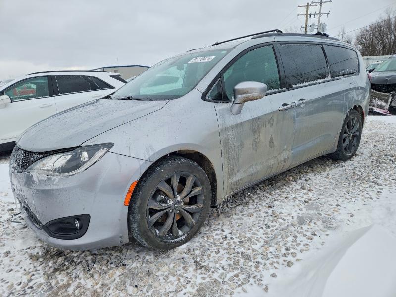 2018 CHRYSLER PACIFICA — VIN 2C4RC1FG0JR350180
