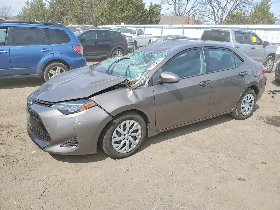 2018 TOYOTA COROLLA — VIN 2T1BURHE7JC029567