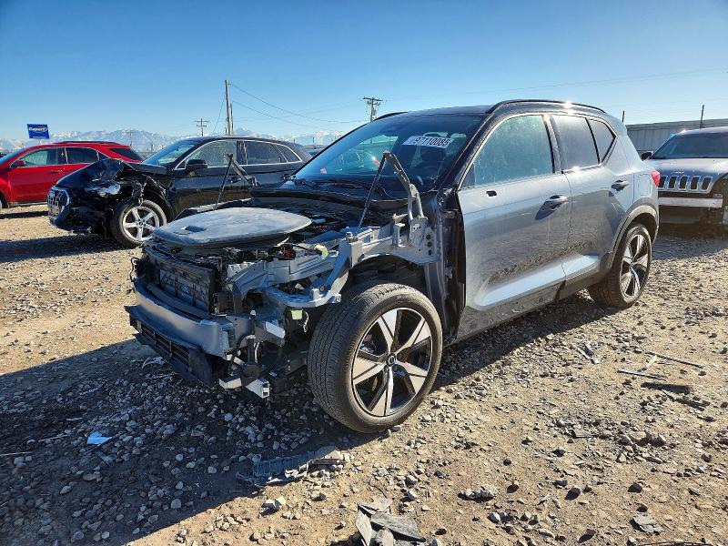 2021 VOLVO XC40 — VIN YV4ED3UR2M2573980