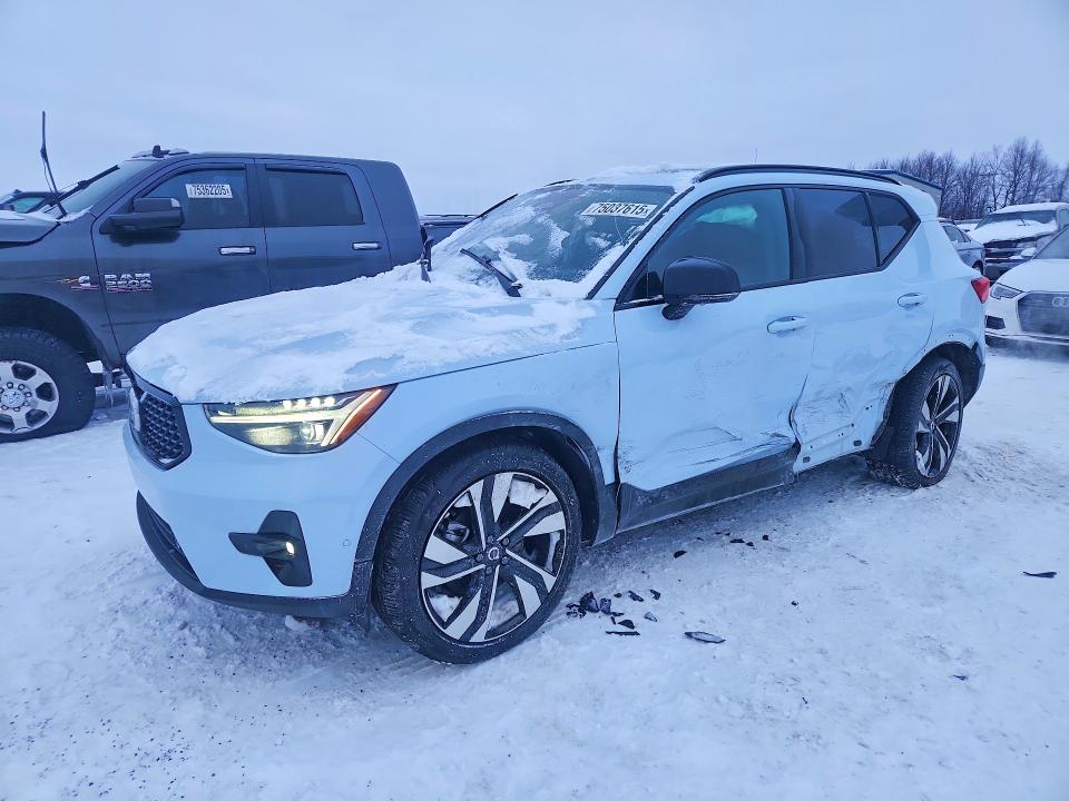 2025 VOLVO XC40 — VIN YV4L12UCXS2465867