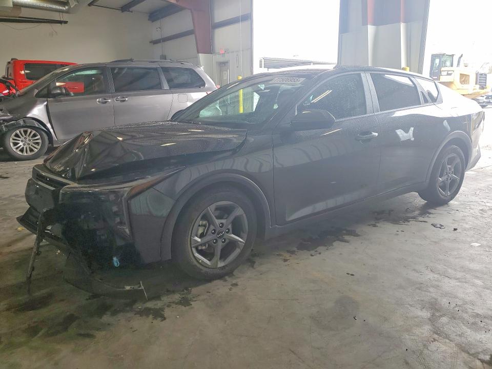2025 KIA K4 — VIN 3KPFT4DE5SE028403