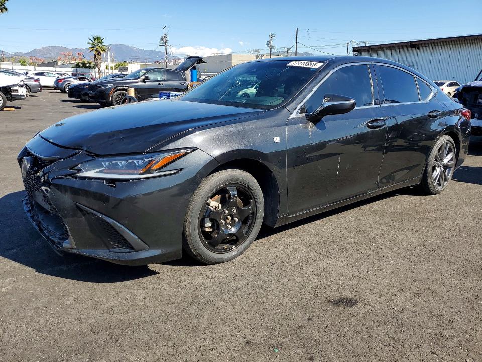2019 LEXUS ES — VIN 58ABZ1B18KU032057