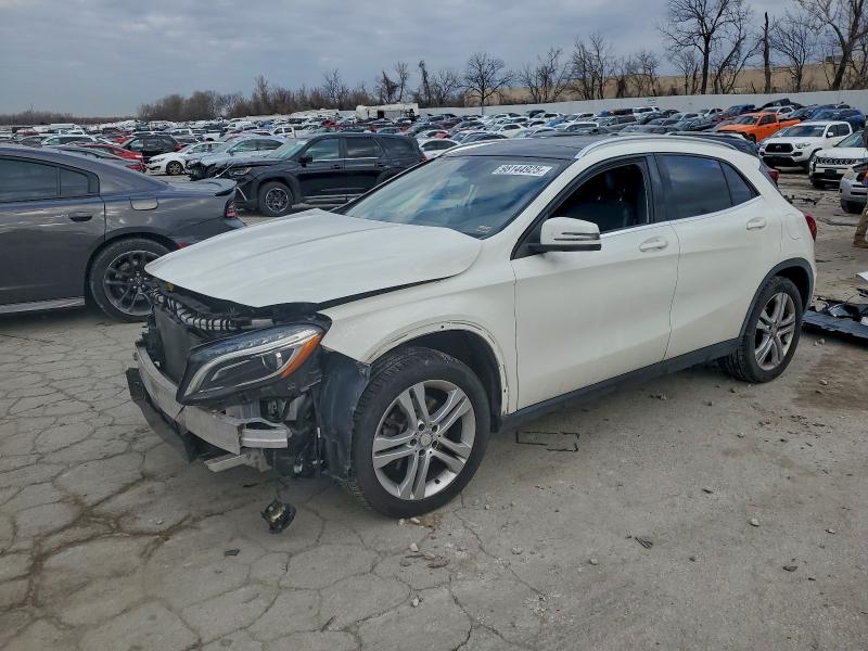 2015 MERCEDES-BENZ GLA — VIN WDCTG4GB3FJ040271