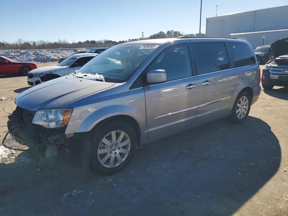 2016 CHRYSLER TOWN & COUNTRY — VIN 2C4RC1BG7GR306286