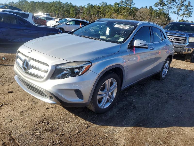 2015 MERCEDES-BENZ GLA — VIN WDCTG4GB0FJ186823