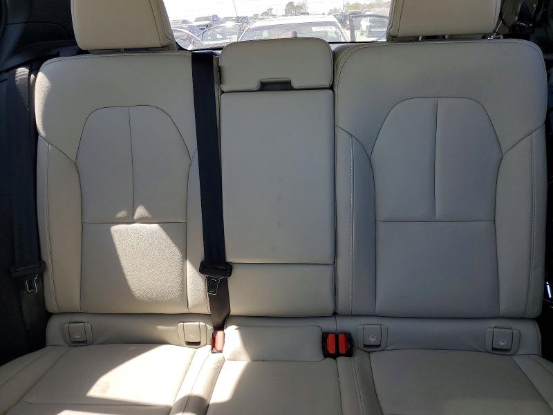 YV4162UK3L2299063