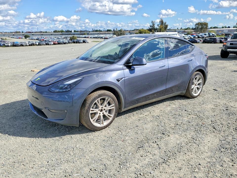 2023 TESLA MODEL Y — VIN 7SAYGAEE3PF969556