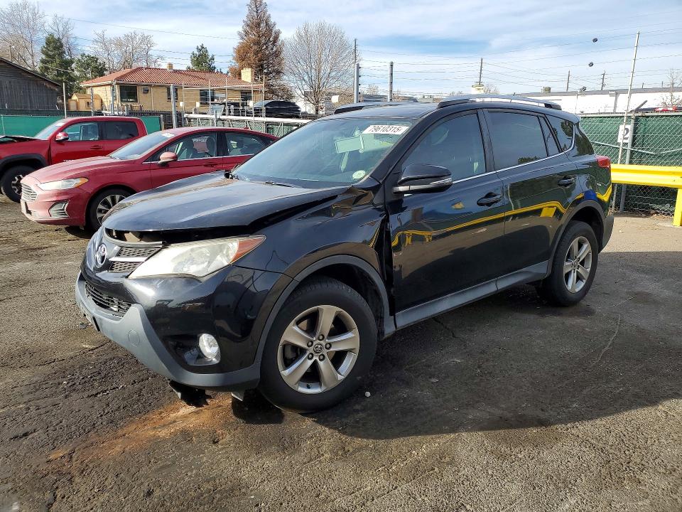 2015 TOYOTA RAV4 — VIN 2T3RFREV1FW372658