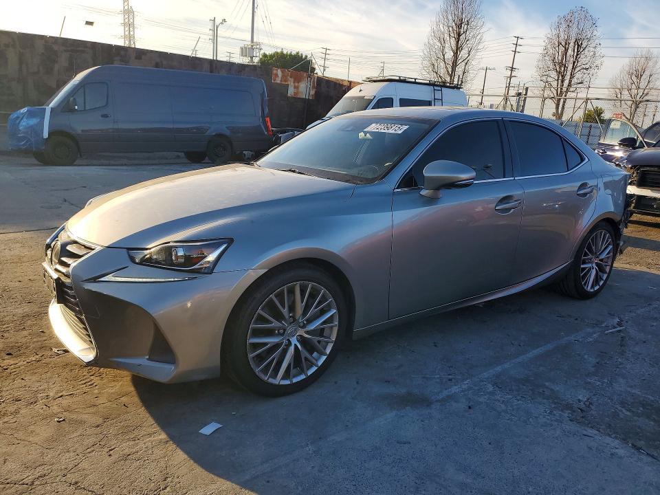 2018 LEXUS IS 300 — VIN JTHBA1D23J5067282