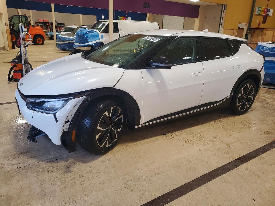 2024 KIA EV6 — VIN KNDC34LA1R5617956