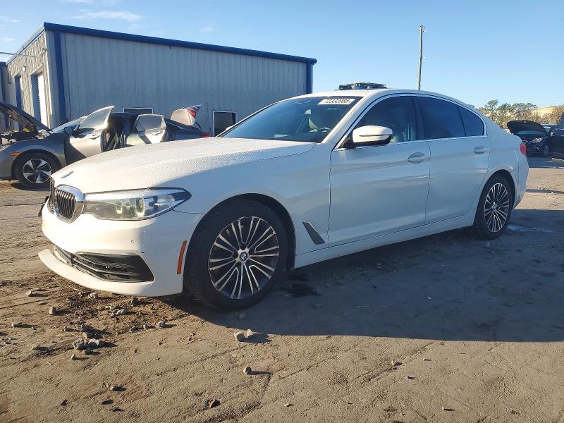 2019 BMW 530 — VIN WBAJA5C55KWW21656