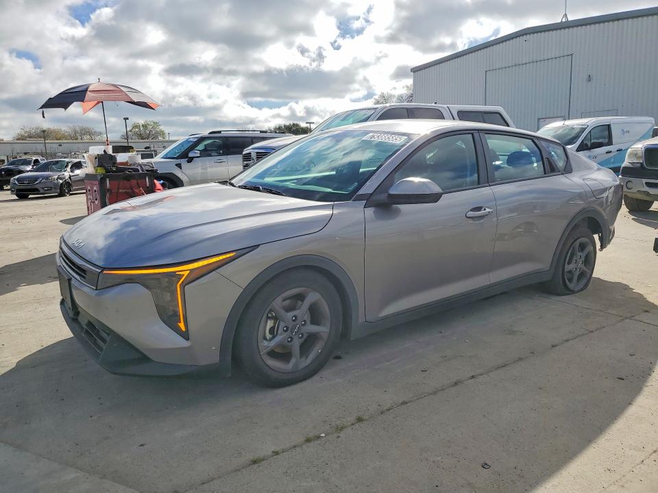 2025 KIA K4 — VIN 3KPFT4DE5SE039207