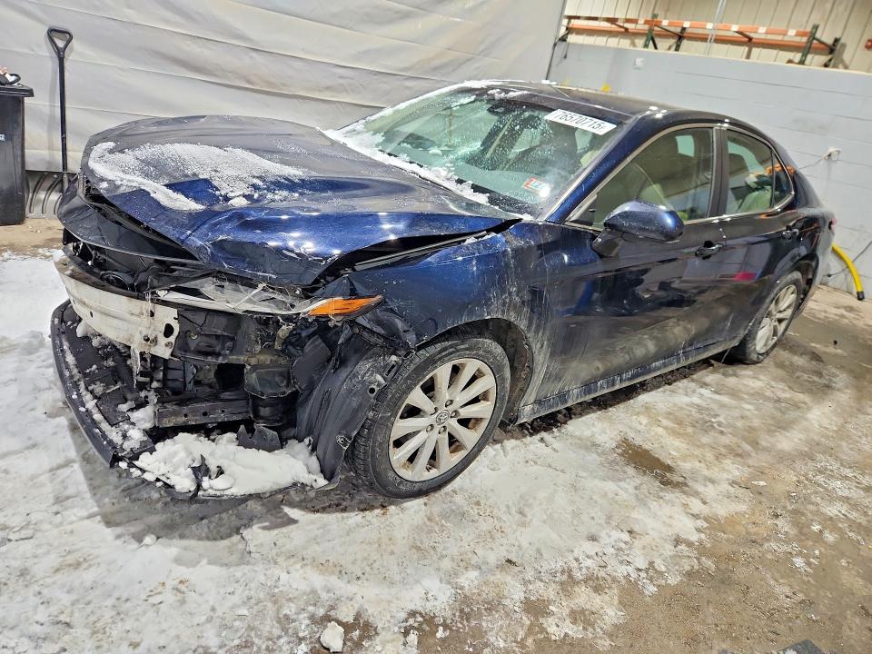2018 TOYOTA CAMRY — VIN 4T1B11HK4JU640946