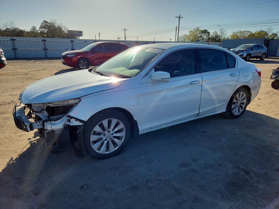 2015 HONDA ACCORD — VIN 1HGCR3F91FA025701