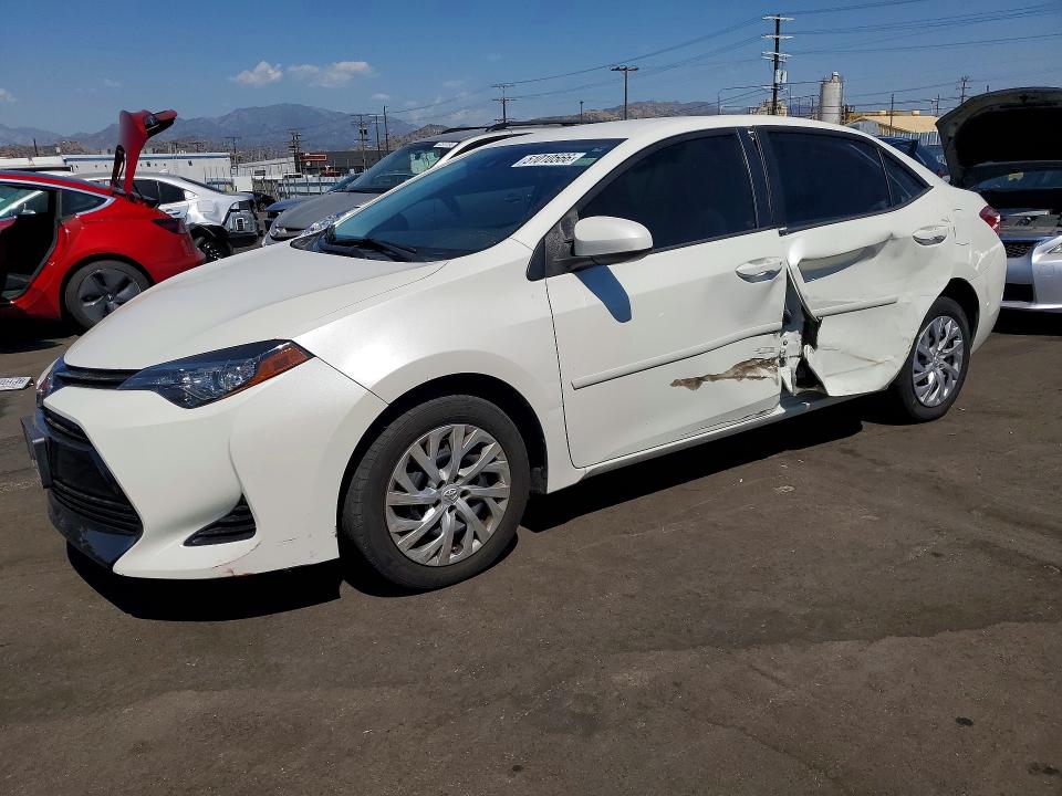 2018 TOYOTA COROLLA — VIN 5YFBURHE8JP800036