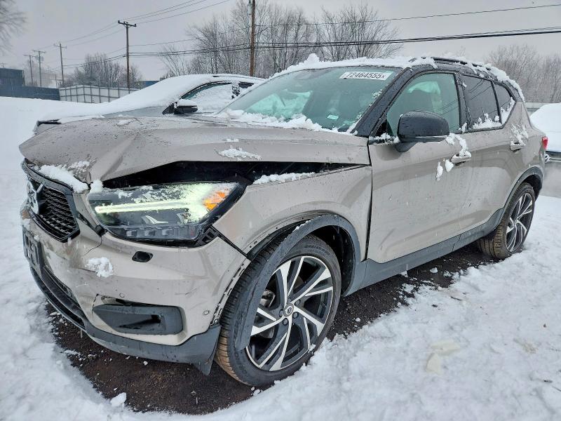 2022 VOLVO XC40 T5 R- — VIN YV4162UM8N2648996
