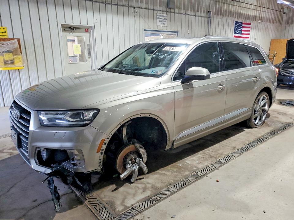2017 AUDI Q7 — VIN WA1LAAF72HD024206