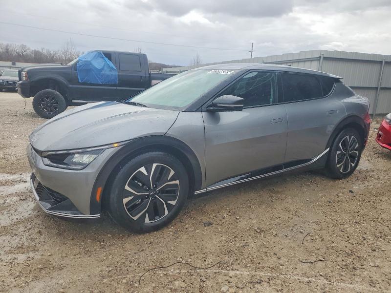 2024 KIA EV6 — VIN KNDC34LA8R5193742