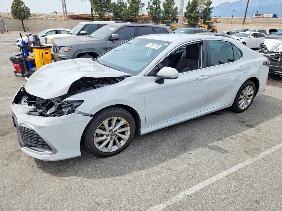 2022 TOYOTA CAMRY — VIN 4T1C11AK2NU025235