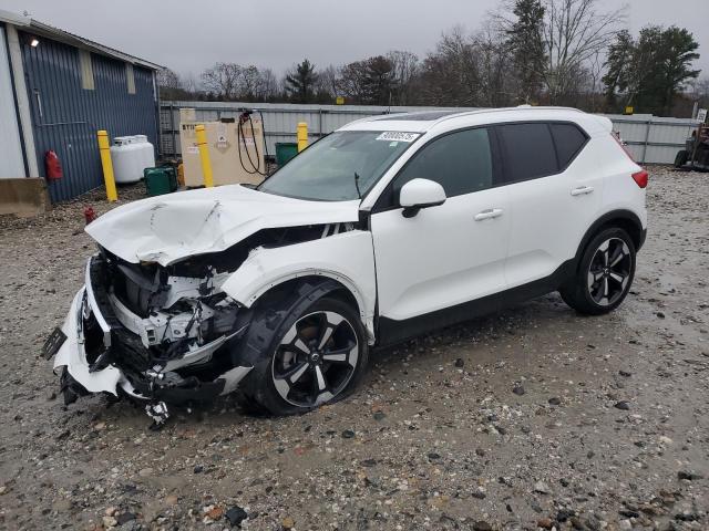 2019 VOLVO XC40 T5 MO — VIN YV4162UK9K2071843
