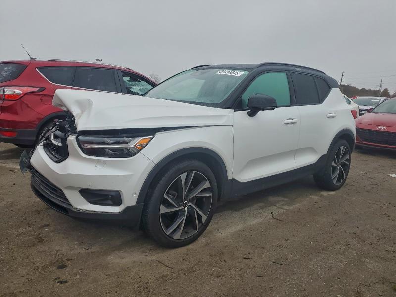 2021 VOLVO XC40 T5 R- — VIN YV4162UM8M2496569