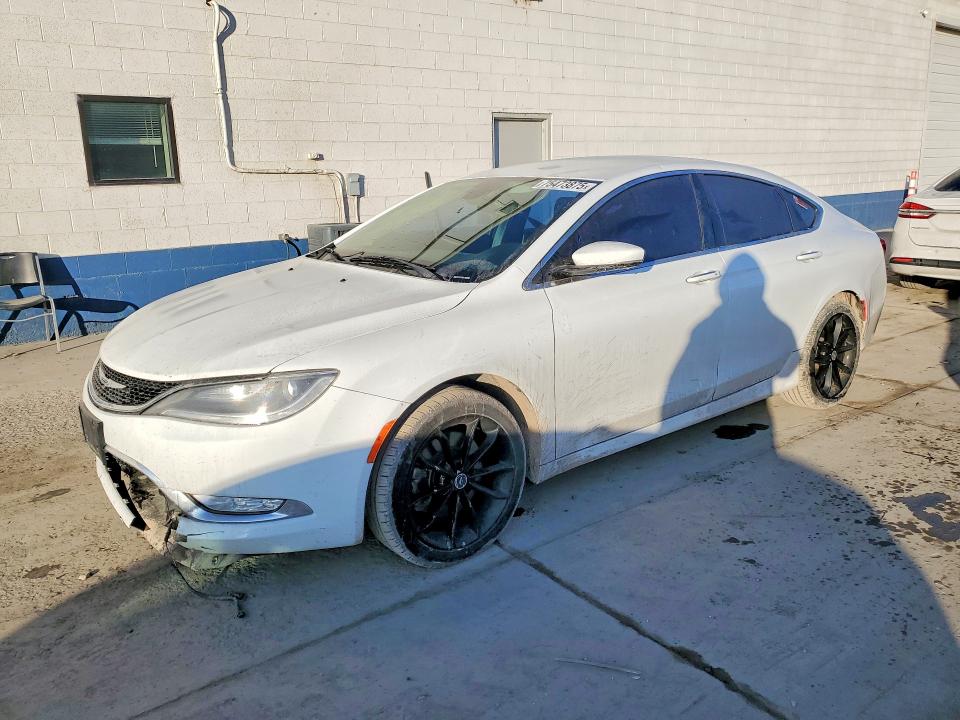 2015 CHRYSLER 200 — VIN 1C3CCCEG2FN542812