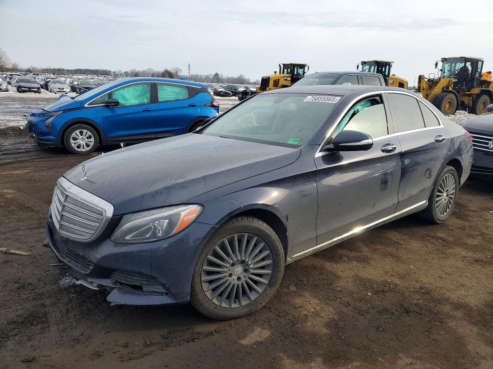 2015 MERCEDES-BENZ C — VIN 55SWF4KB1FU022158