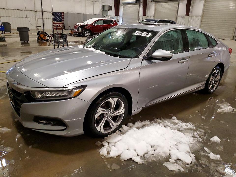 2018 HONDA ACCORD — VIN 1HGCV1F56JA131826