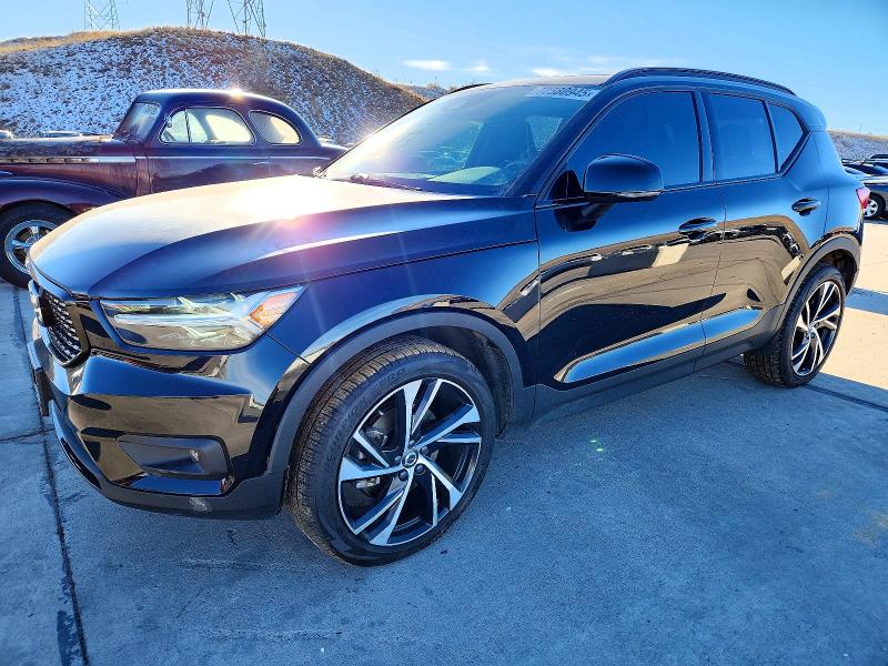 2021 VOLVO XC40 T5 R- — VIN YV4162UM8M2417157