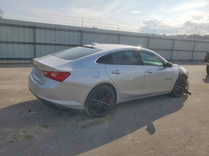 1G1ZD5ST8JF270200