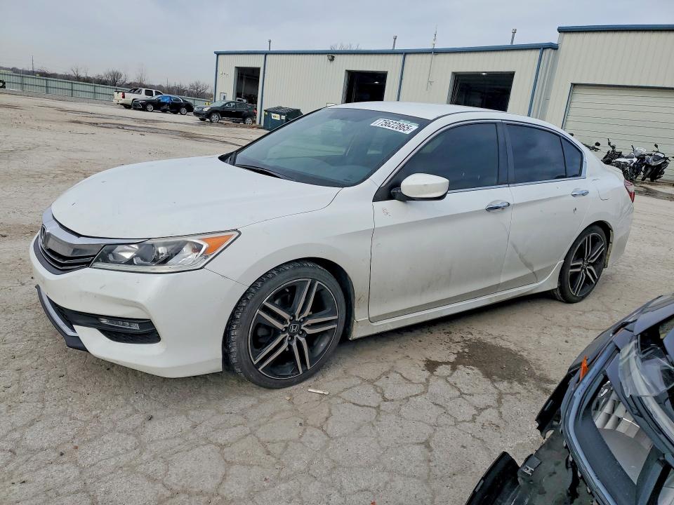 2017 HONDA ACCORD — VIN 1HGCR2F50HA130739