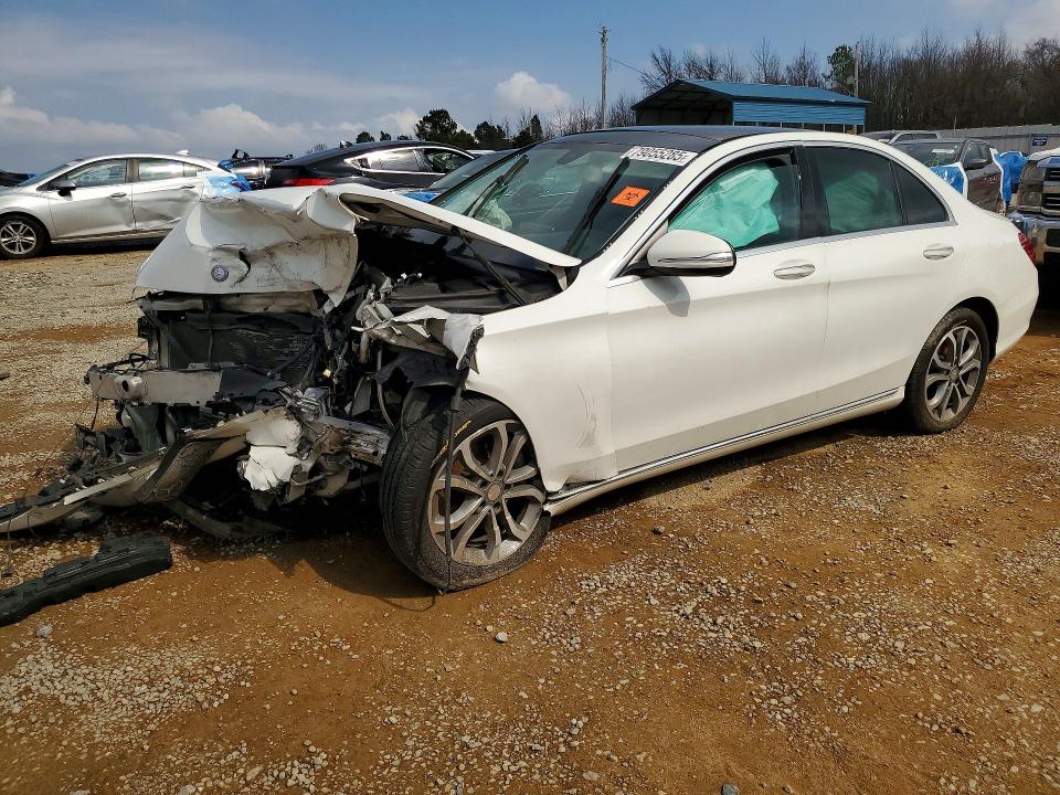 2015 MERCEDES-BENZ C — VIN 55SWF4KB6FU060808