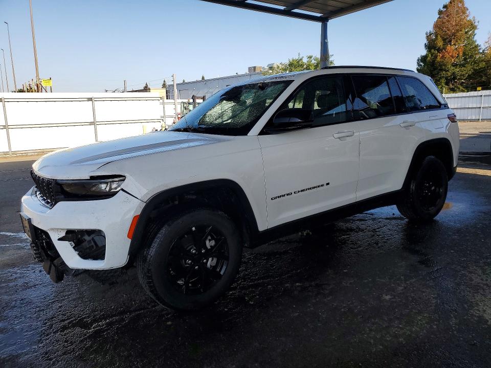 2025 JEEP GRAND CHEROKEE — VIN 1C4RJHAG4SC317697